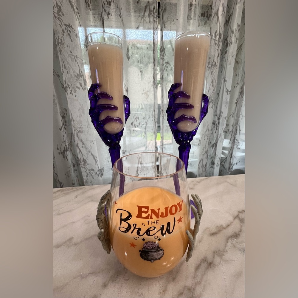 Buy Now! 🎃Halloween - Creepy champagne flutes w/ skeleton hands & glass of Brew